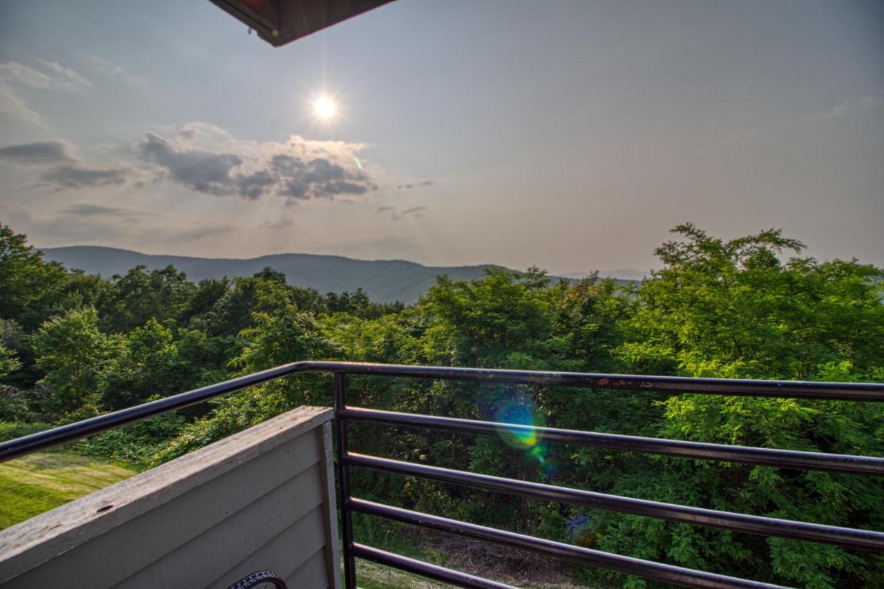 蓋特林堡Breathtaking Sunsets, Views, Pool, Heaven Awaits!别墅 外观 照片